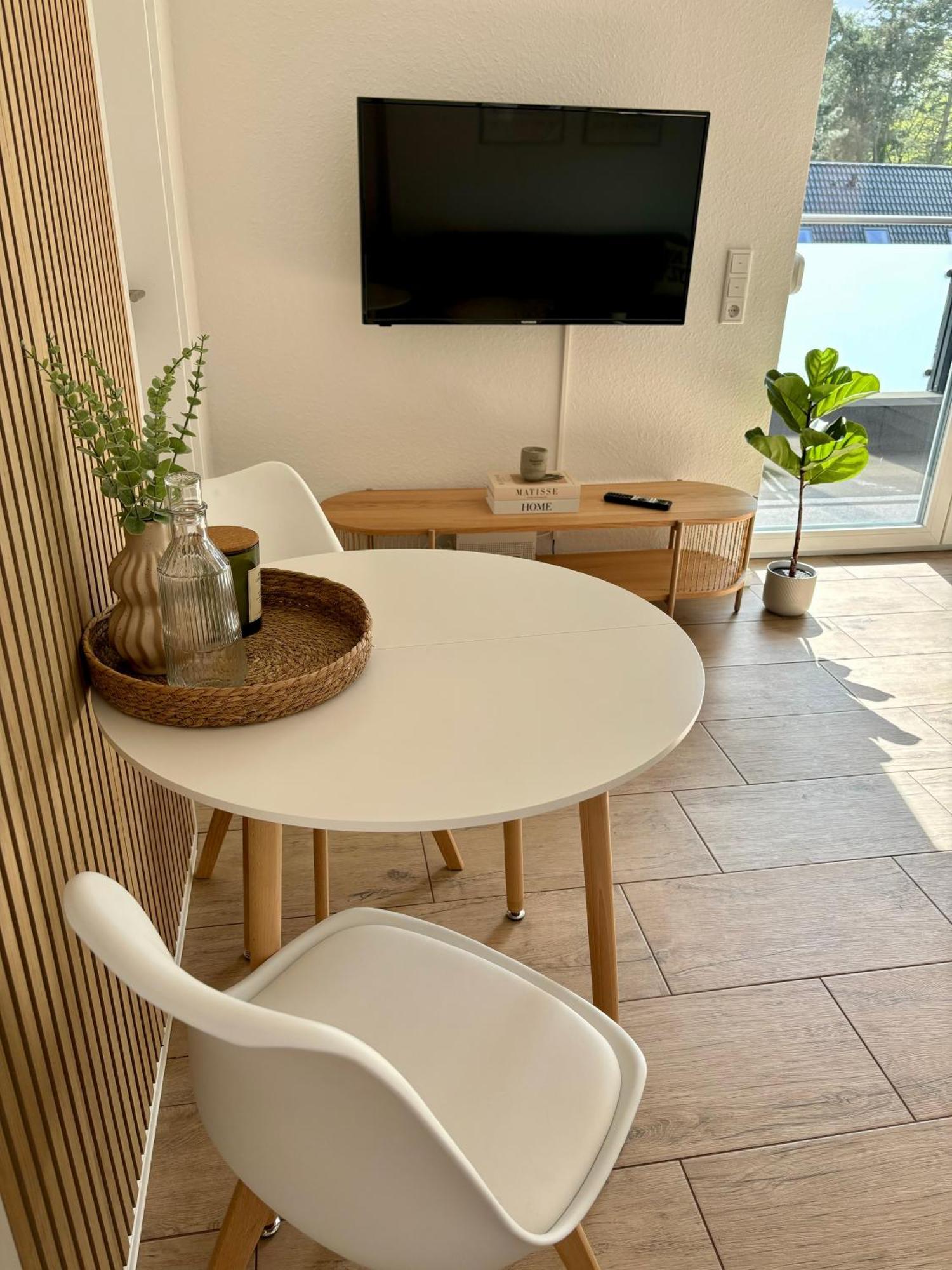 Home & Apart - Apartment Im Herzen Von Kreyenbrueck - Apartment 1 Oldenburg Eksteriør bilde